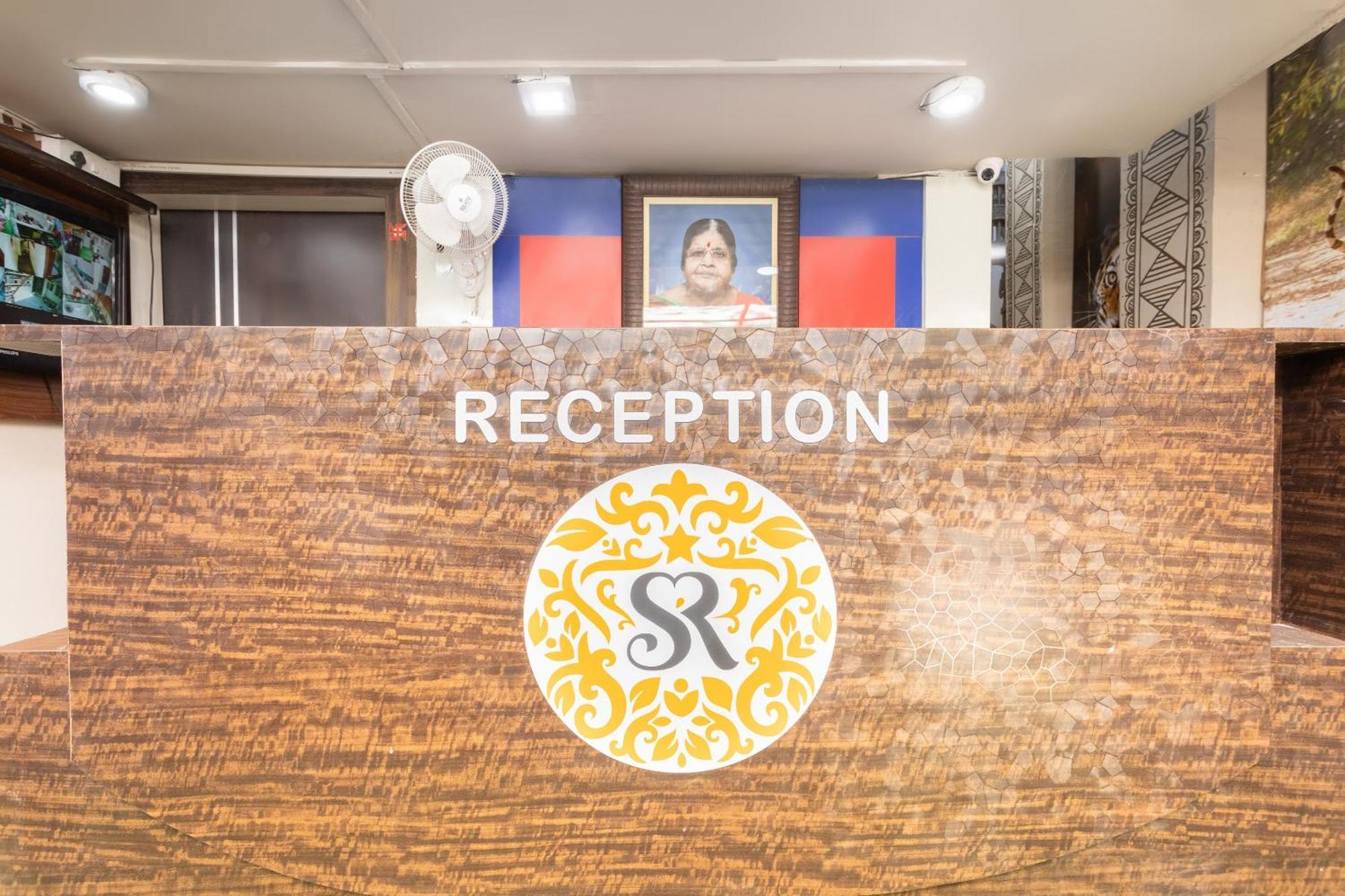 Hotel O Savitri Regency Бопал Екстериор снимка